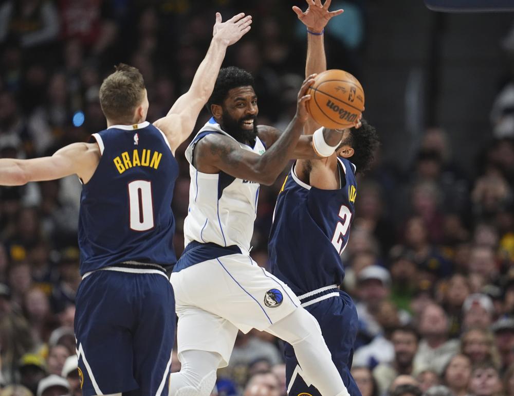 员的表现往 员的表现往