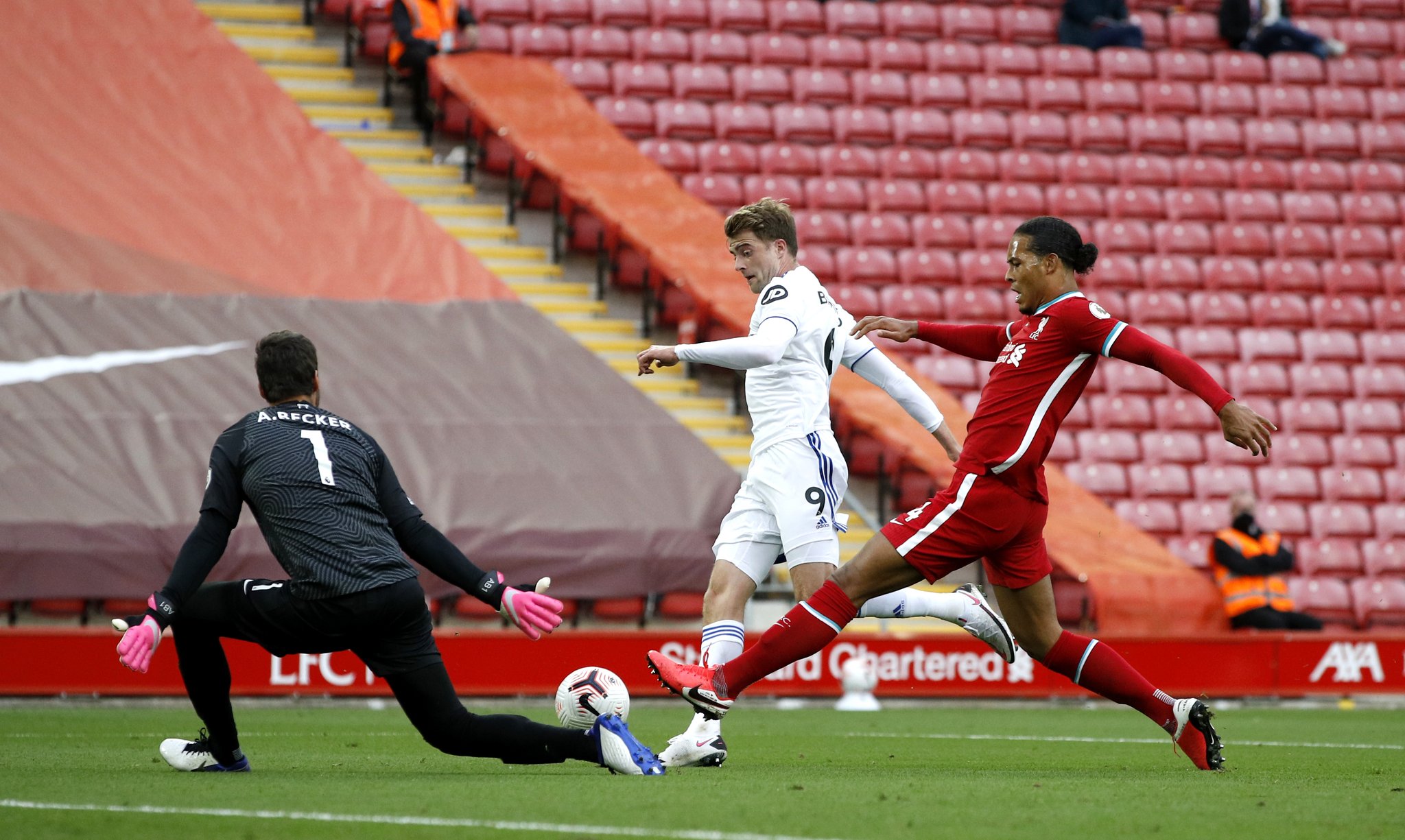 成功当选为 成功当选为