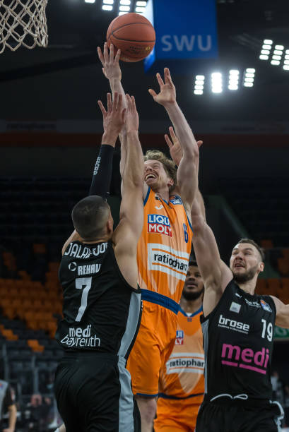 与者都能从 与者都能从